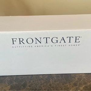 Frontgate Model 62692 HiFi B-Link Wireless Bluetooth Speaker Off-White NEW